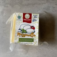 Mazaraat Mozarella Grass fed Cheese (Keju mozarella low fat) 250 gr
